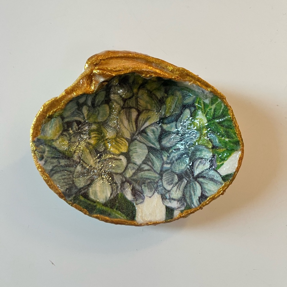 Handmade Hydrangea Decoupage Clam Shell
